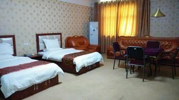 Yanshi 7 Star Express Hotel Luoyang  Exterior photo