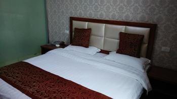 Yanshi 7 Star Express Hotel Luoyang  Exterior photo